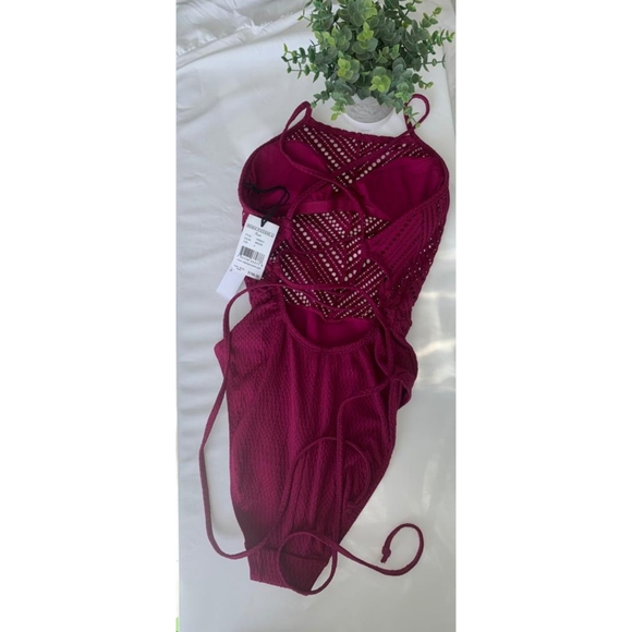 Robin Piccone swimwear - Picture 4 of 8